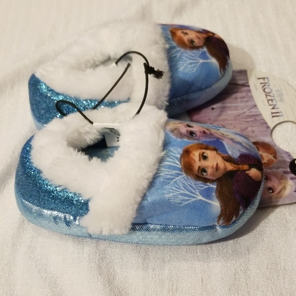 Disney Frozen ll Slippers - Picture 6 of 8